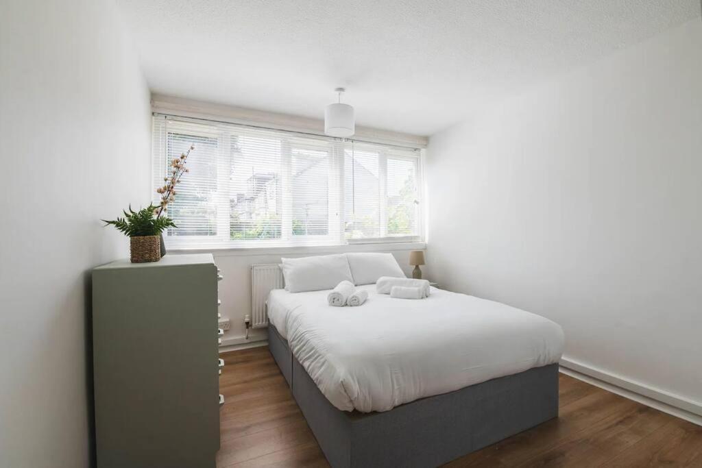 Апартаменты Stylish & Tranquil Flat With Excellent Connections Лондон Экстерьер фото