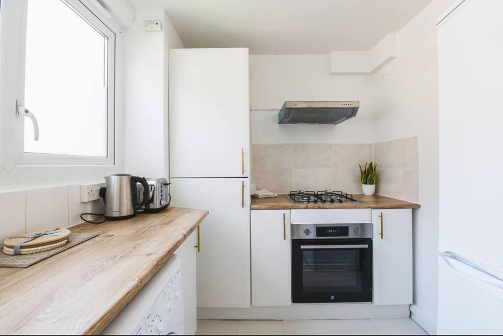 Апартаменты Stylish & Tranquil Flat With Excellent Connections Лондон Экстерьер фото
