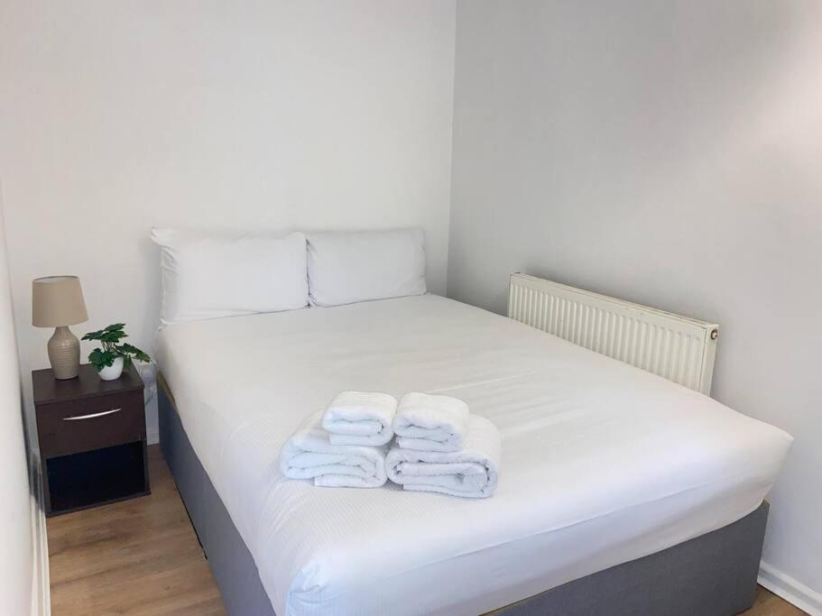 Апартаменты Stylish & Tranquil Flat With Excellent Connections Лондон Экстерьер фото